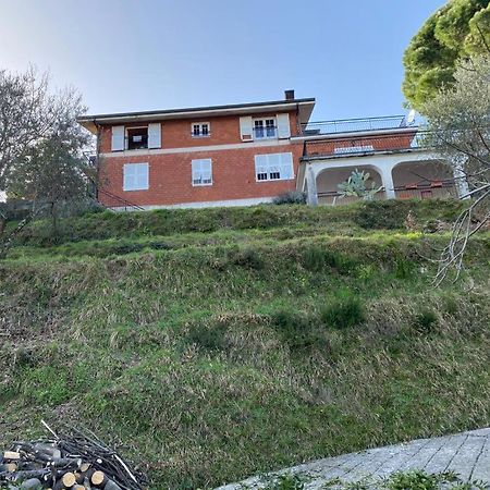 Casa Vacanza Villa Patrizia Follo Alto Extérieur photo
