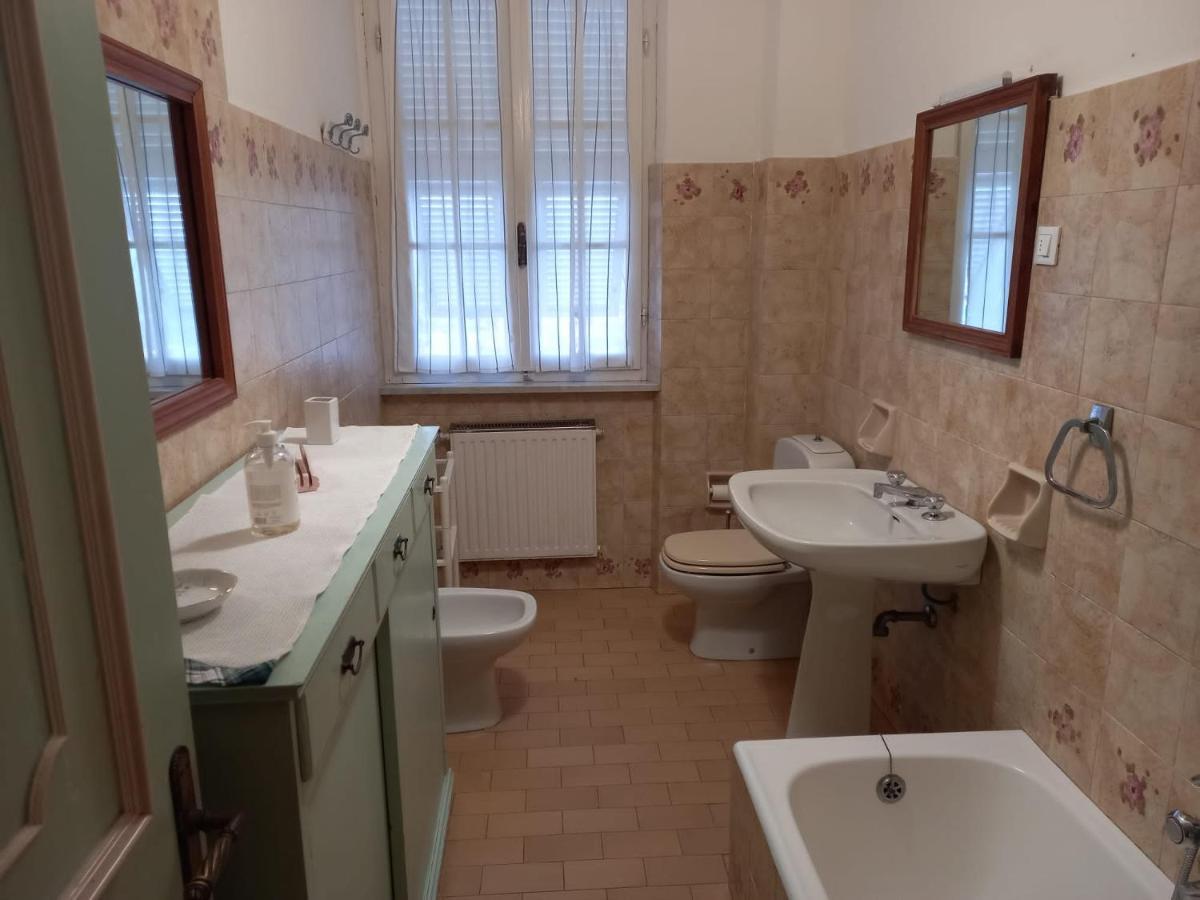 Casa Vacanza Villa Patrizia Follo Alto Extérieur photo