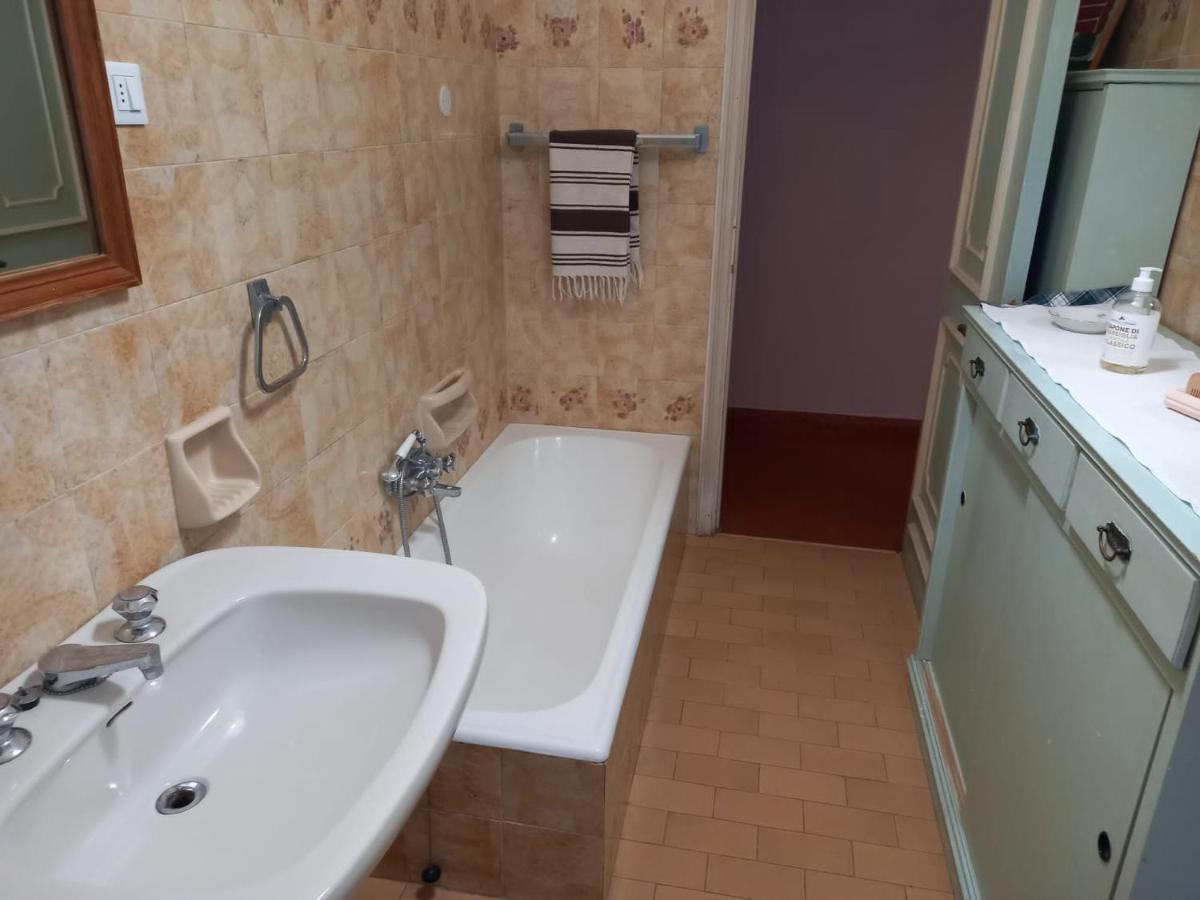 Casa Vacanza Villa Patrizia Follo Alto Extérieur photo