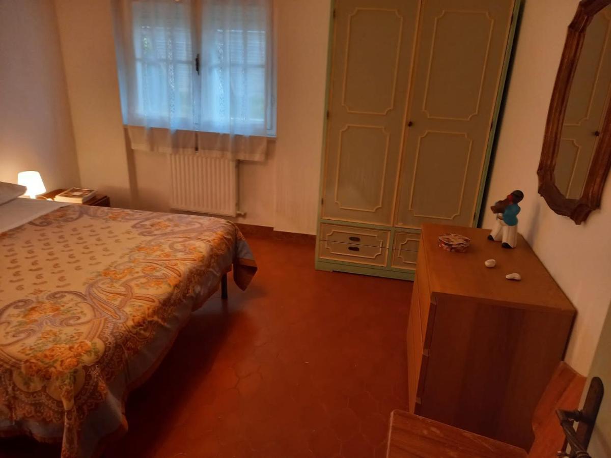 Casa Vacanza Villa Patrizia Follo Alto Extérieur photo
